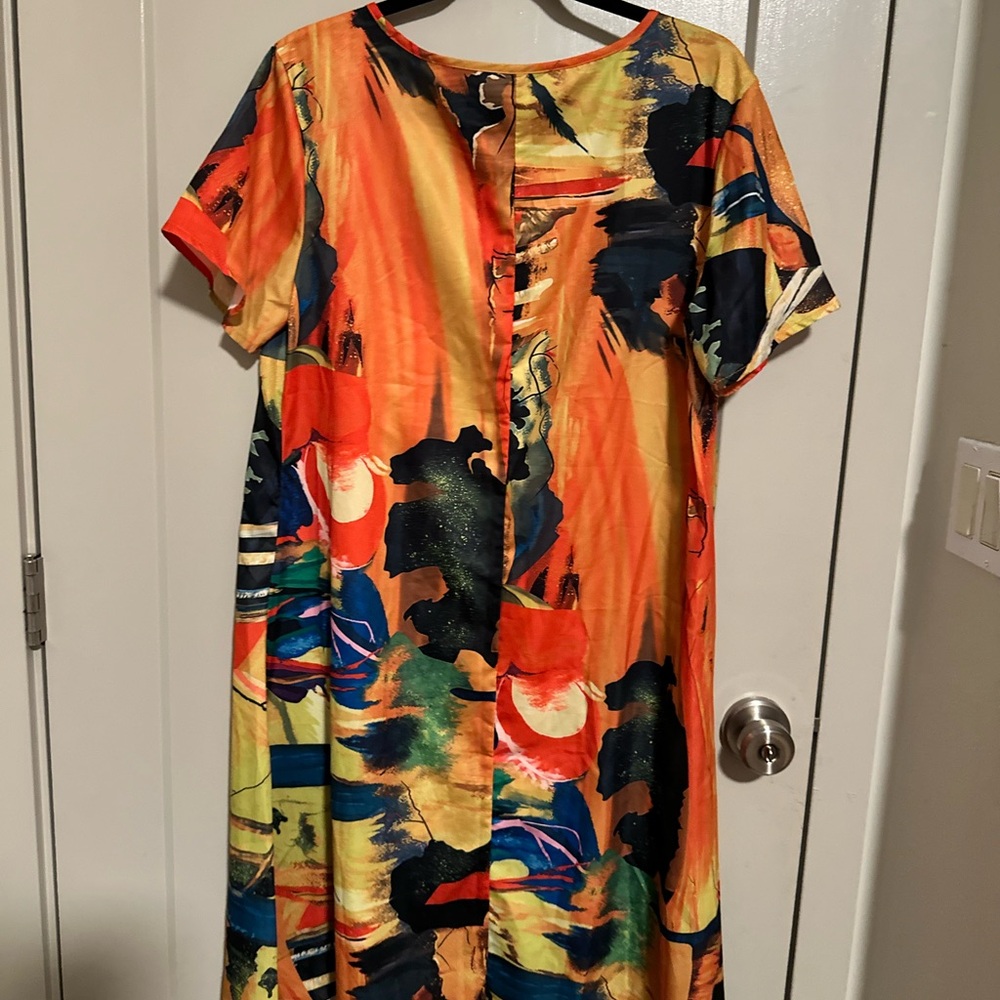 *Abstract Multicolor Dress - Picture 3 of 3